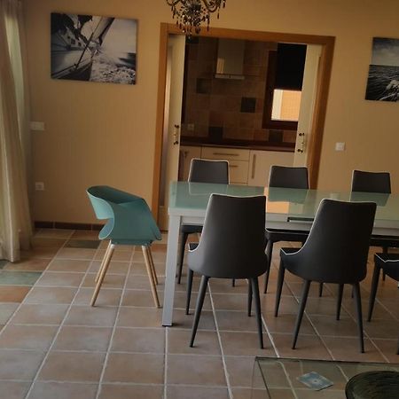 Beautiful, Spacious Villa, Heated Pool, Sleeps Eight, With Quality Furnishings Caleta De Fuste Ngoại thất bức ảnh