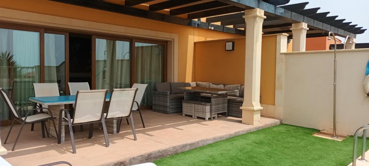 Beautiful, Spacious Villa, Heated Pool, Sleeps Eight, With Quality Furnishings Caleta De Fuste Ngoại thất bức ảnh